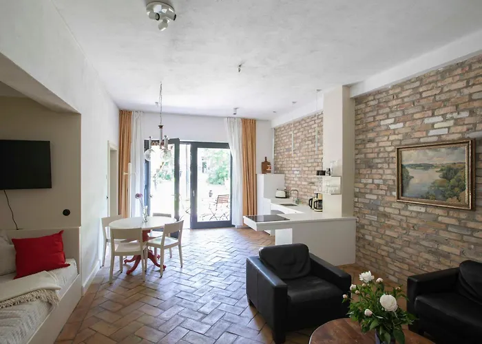 Kleine Backsteinloft Lägenhet *